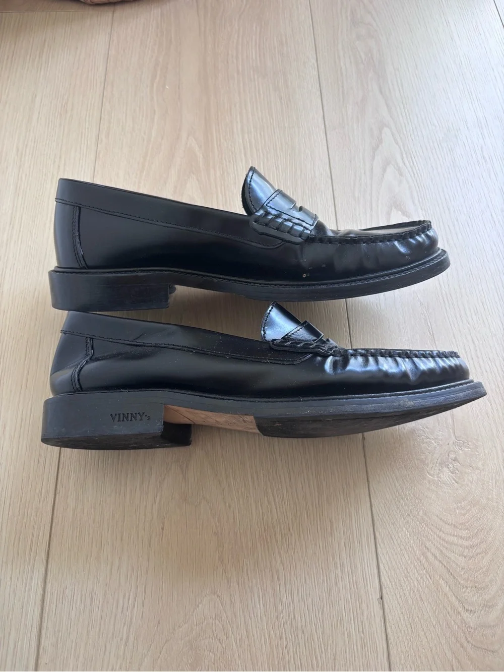VINNY'S YARDEE MOCCASIN LOAFER IN BLACK POLIDO LEATHER